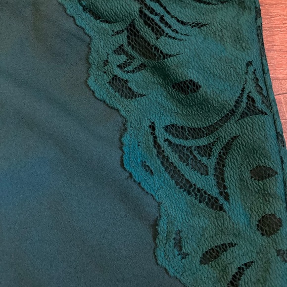 H&M Green Lace Skirt - Picture 2 of 4